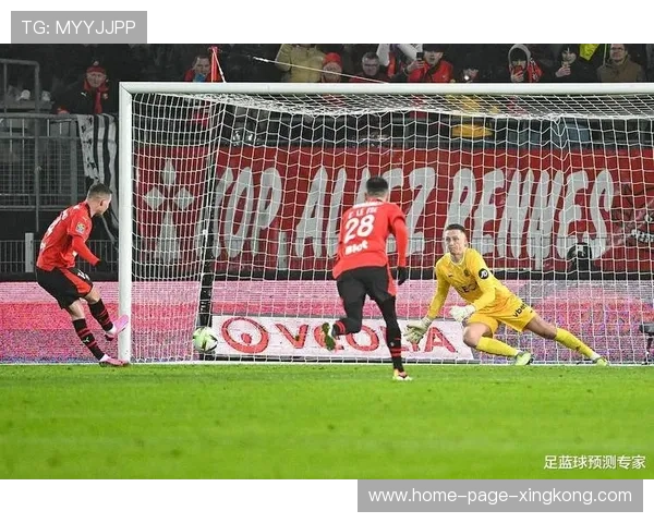 法甲巴黎中路穿透施压，锋线收获多次射门