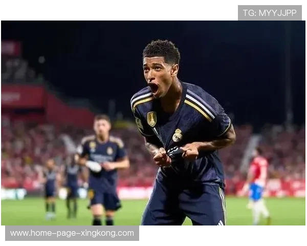 贝林厄姆压哨头球绝杀，皇马球迷彻底沸腾